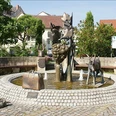 Geschichts- u. Brauchtumsbrunnen 3