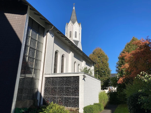 Kirche Außenansicht hinten