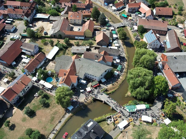 Amönauer Rapunzelmarkt aus der Vogelperspektive