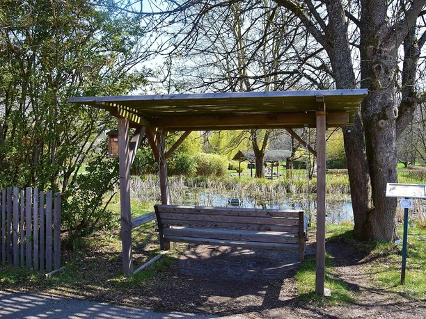 Ruheplatz im Neuen Botanischen Garten Ruheplatz im Neuen Botanischen Garten