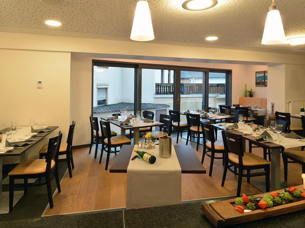 Linden's Restaurant Ayl (01)