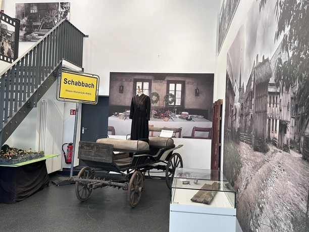 Blick in die Ausstellung - Schabbach