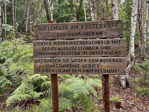 Hinweistafel am Knüppeldamm
