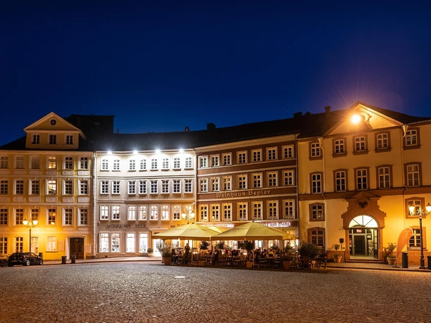 Der Domplatz zur Blauen Stunde