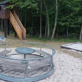 Karusel auf dem Spielplatz