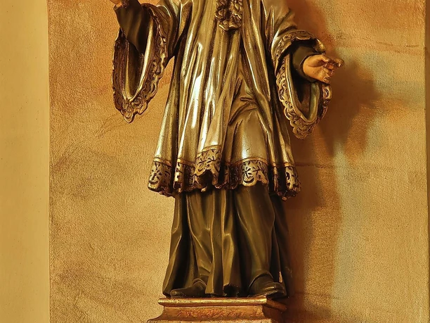 Figur in der Remigiuskirche