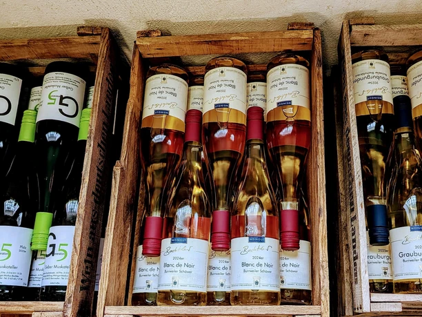 Weinkisten des Weingutes Bachtler Weinkisten des Weingutes Bachtler