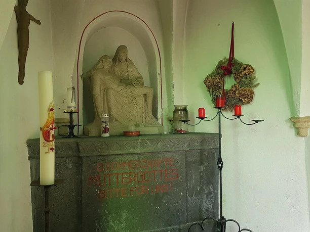 Kapelle in Ettringen - Altar