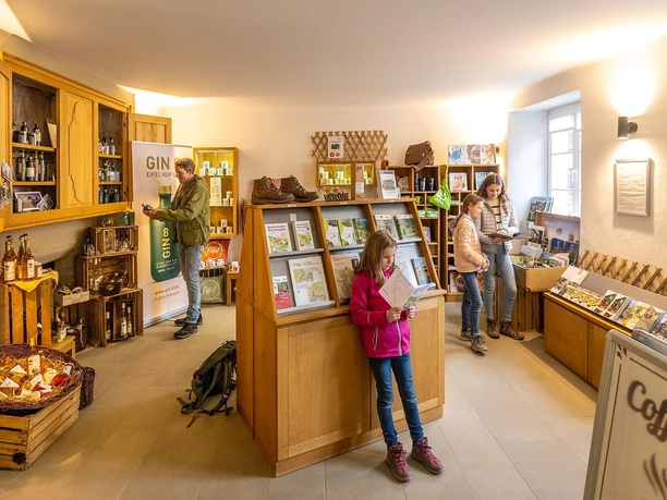 Abteihof Bollendorf - Innenansicht mit Shop