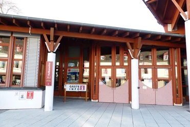 Tourist Information im Forum Daun