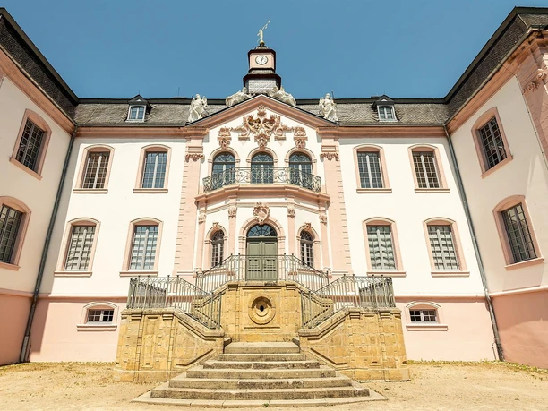 Eingang Schlos Weilerbach