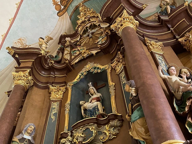 Innenansicht Wallfahrtskirche Weidingen