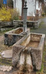 Alter Dorfbrunnen