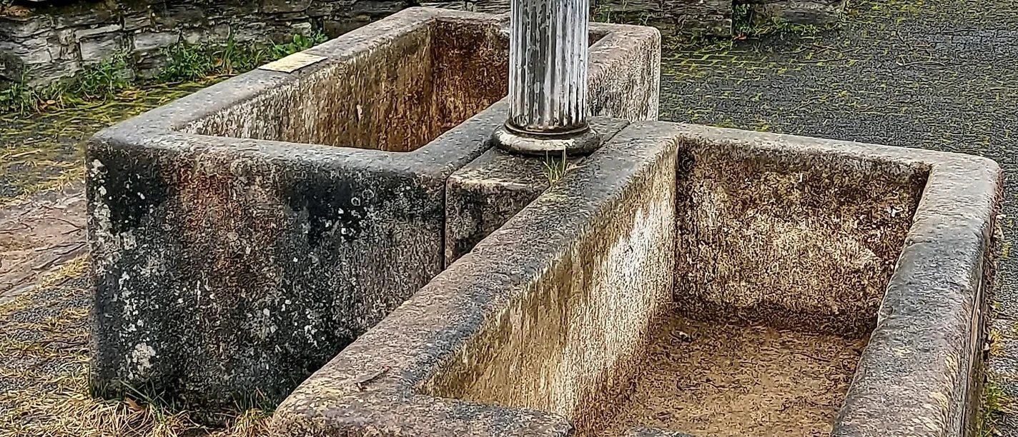 Alter Dorfbrunnen