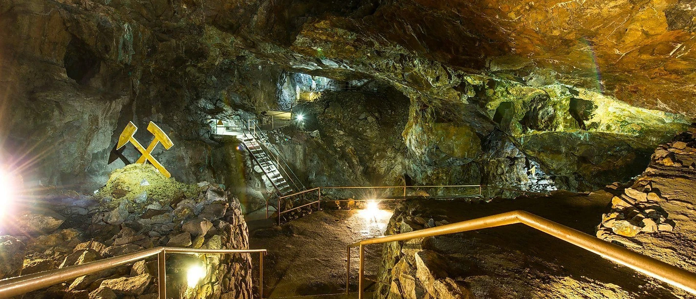 Weintrifft Stein im Kupferbergwerk