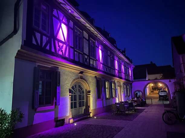 Weinkammer in Rosa