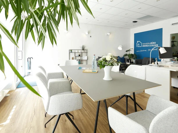 Immobilienbüro Immobilienbüro