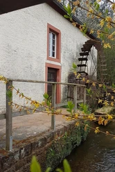 Ölmühle mit Wasserrad