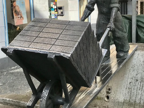 Schärjerdenkmal_ Schärjerdenkmal_