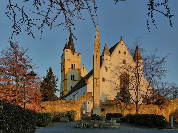Burgkirche Ober-Ingelheim Burgkirche Ober-Ingelheim