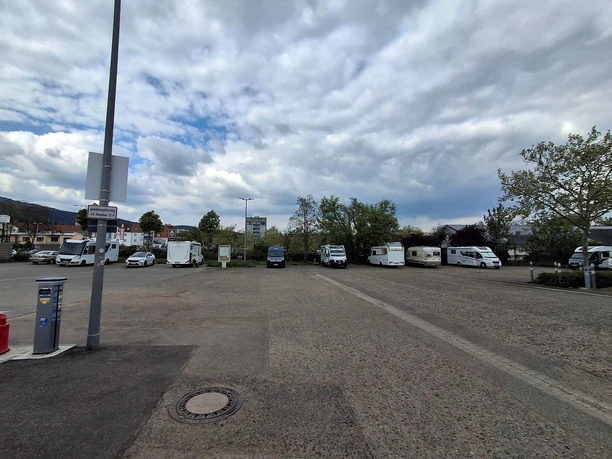 Stellplatz Einfahrt