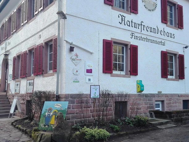 Naturfreundehaus mit E-Bike-Ladestation Naturfreundehaus mit E-Bike-Ladestation