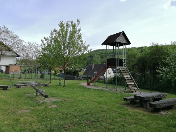 Spielplatz von hinten