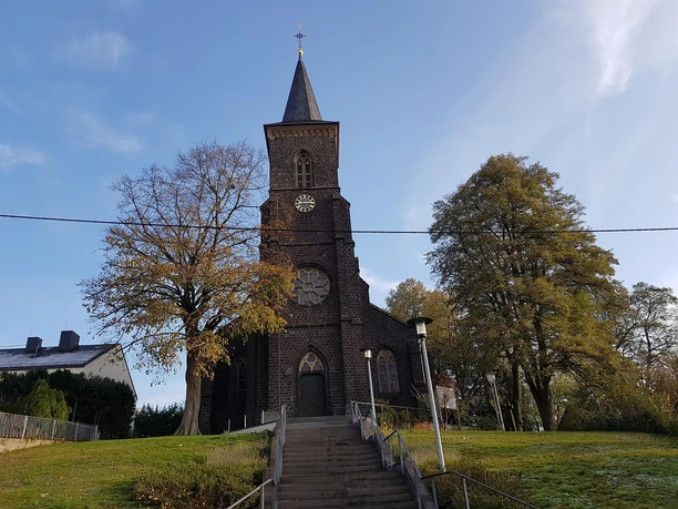 Kirche Ettringen St. Maximin und Anna