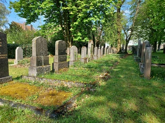 Blick über den jüdischen Friedhof 1