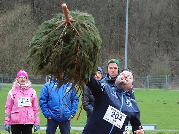 Weihnachtsbaumwerfen