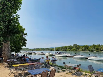 Rheinufer Heidenfahrt - Wein- & Biergarten