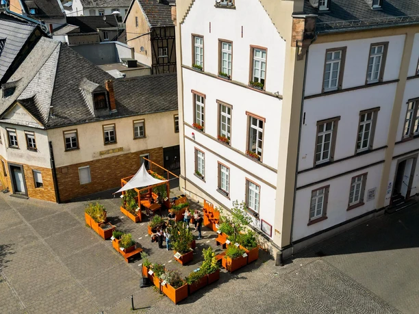 Entdeckerlounge auf dem Kirchplatz