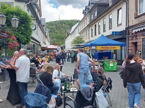 Dillenburg Klappt auf