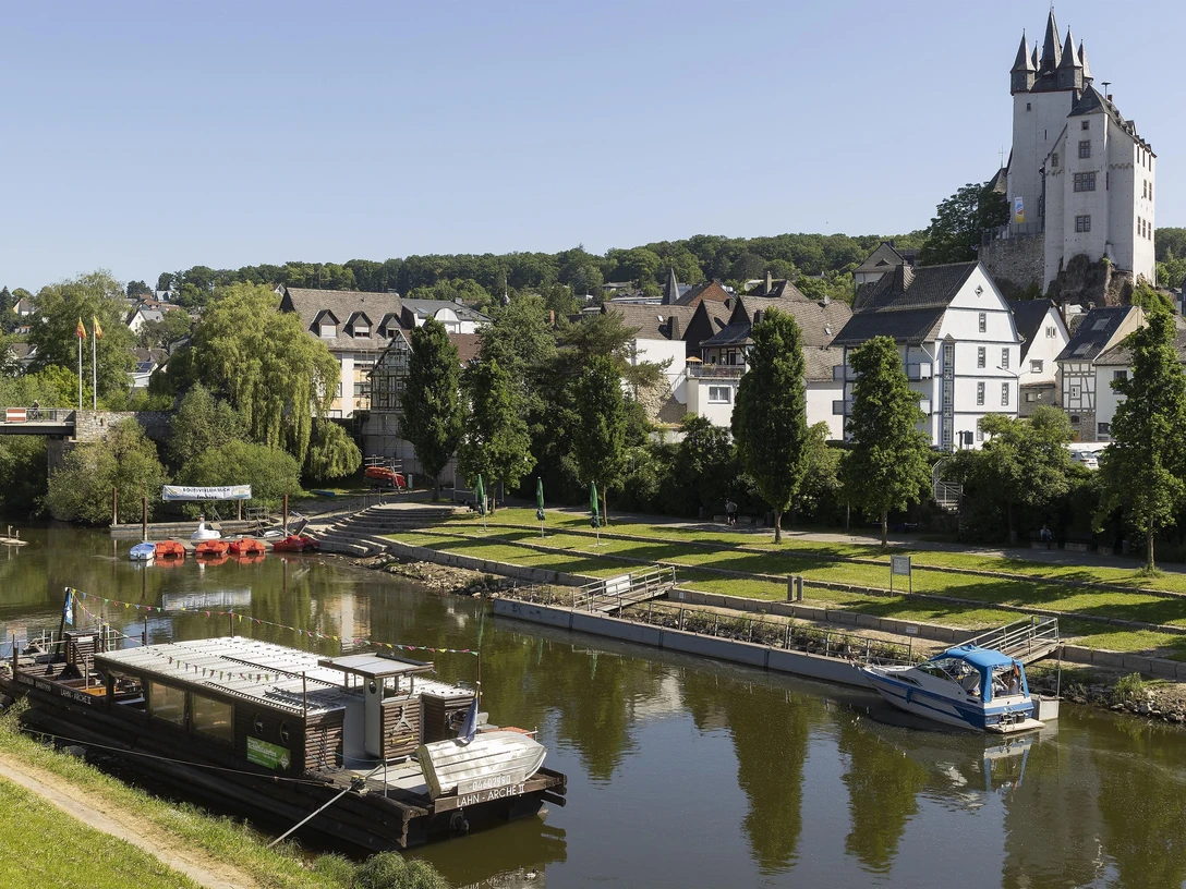 Anleger für Motorboote