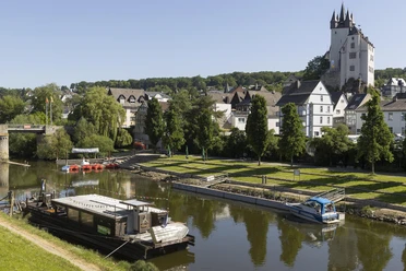 Anleger für Motorboote