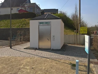Öffentliche barrierefreie Toilette
