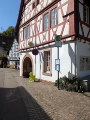 Bushaltestelle Leinsweiler Rathaus