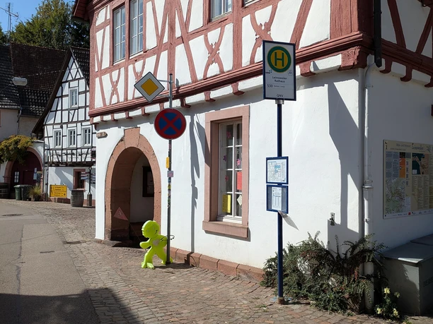 Bushaltestelle Leinsweiler Rathaus Bushaltestelle Leinsweiler Rathaus