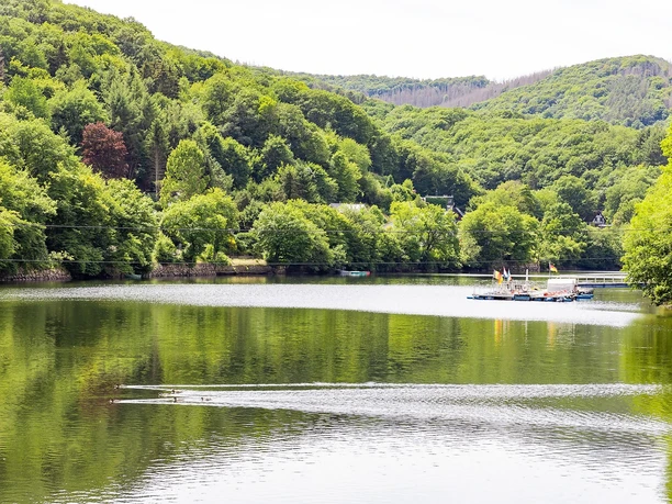 Blick auf das Staubecken Heimbach