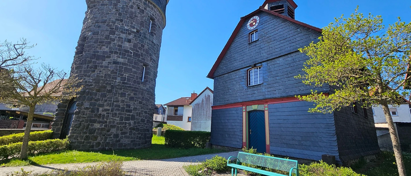 Kirche und Wasserturm Climbach