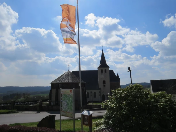 Pfarrkirche St. Valerius in Wanderath