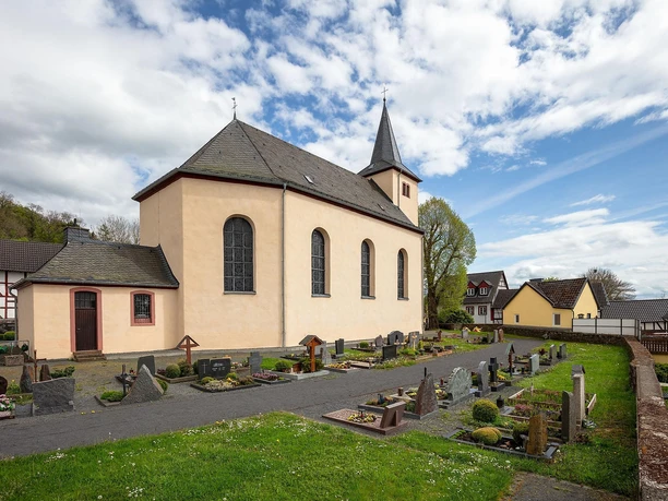 Kath. Kirche St. Nikolaus_Aremberg