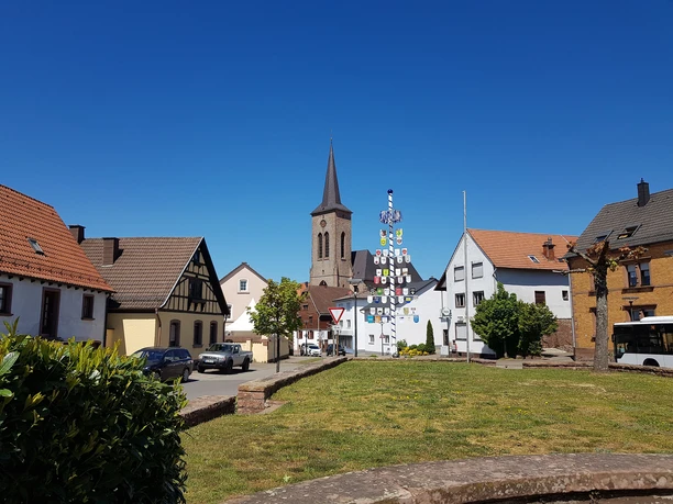 Ortsmitte der Gemeinde Clausen