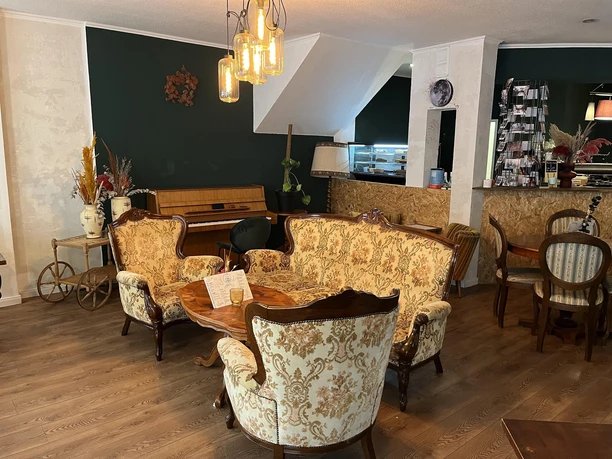 Innenansicht Cafe damals hinterm Mond