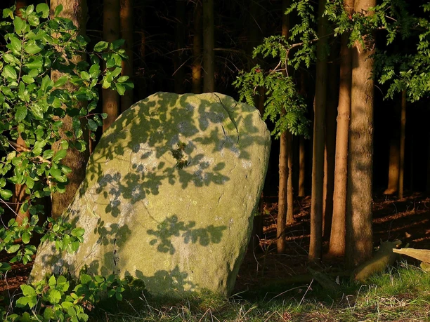 Steckt in einem Wall: Der Langenstein