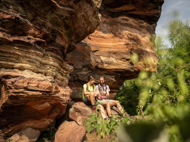 Pause auf dem Buntsandstein am Winschertfelsen