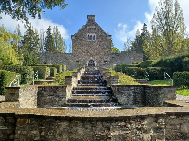 Kaskaden auf dem Alten Friedhof