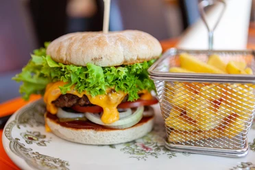 Balkan Land Stadtkyll Burger
