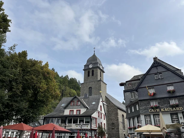 Blick auf den Turm der Aukriche