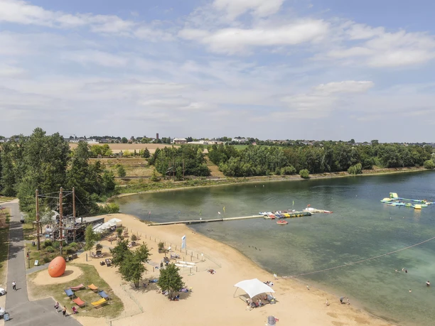 Badestrand und Bootsverleih im Seepark Zülpich Badestrand und Bootsverleih im Seepark Zülpich